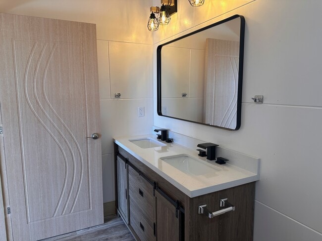 Building Photo - 1149 Virginia Lynn Wy