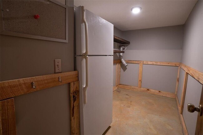 Building Photo - 1540 Magnolia Pl