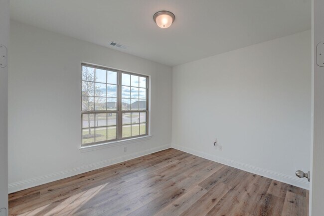 Building Photo - Must See 5 Bed 4.5 Bath in Northlake