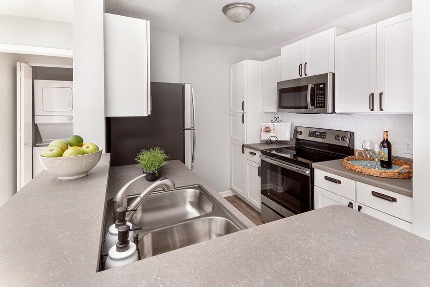 Building Photo - East Pointe Commons