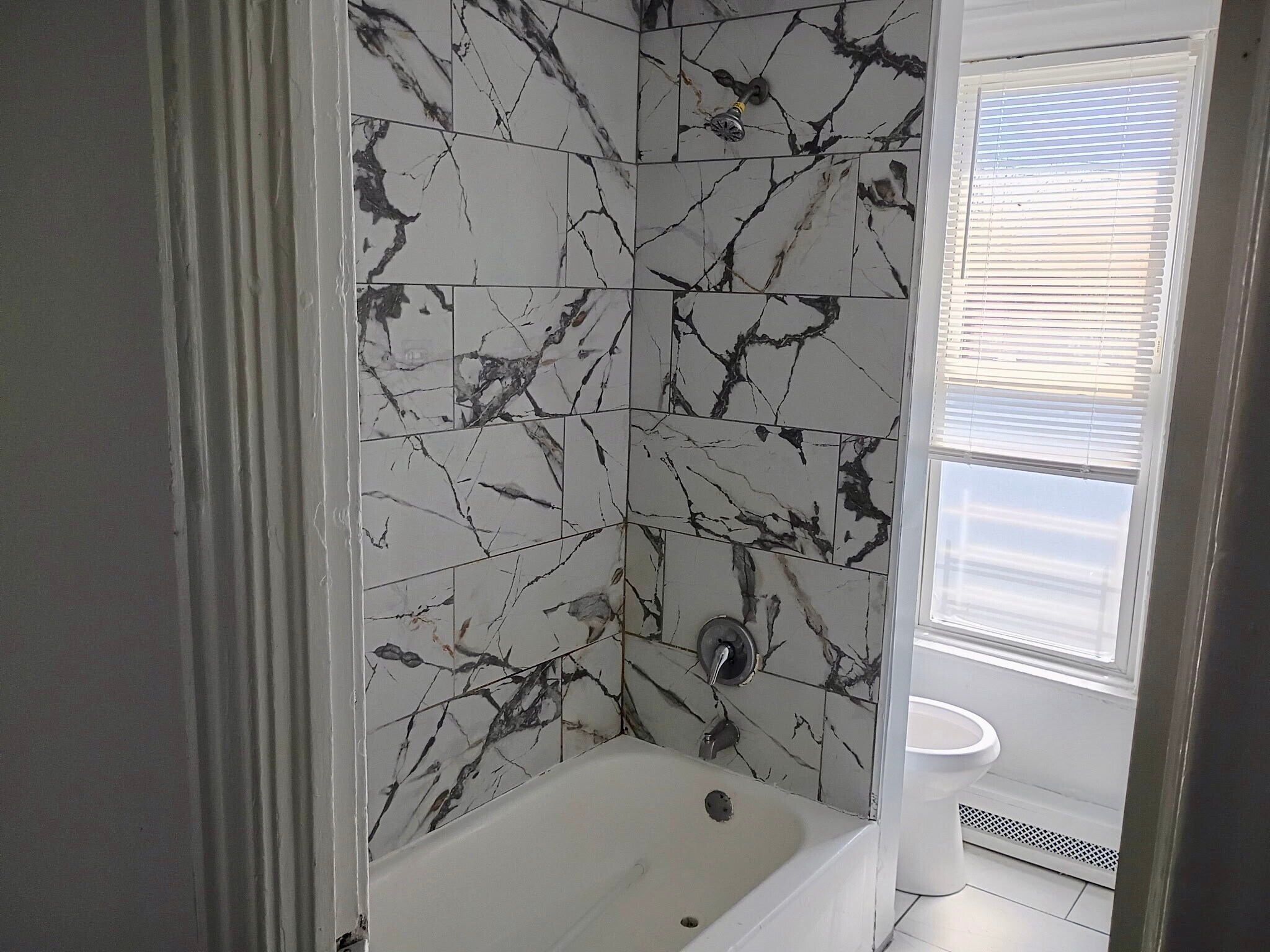 Building Photo - 77 Garden St