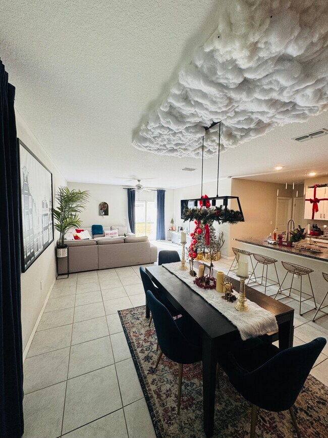 Building Photo - 7335 Canterbury Bells Ct