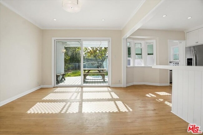 Building Photo - 2317 Veteran Ave