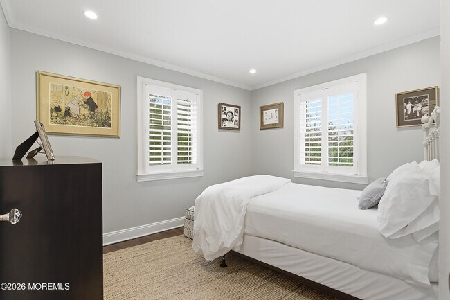 Building Photo - 96 Lakeshore Dr