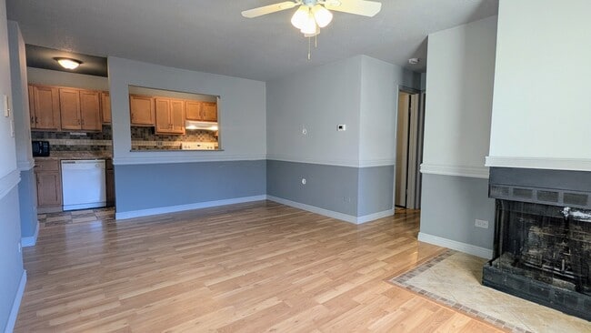 Building Photo - 1965 N Hicks Rd