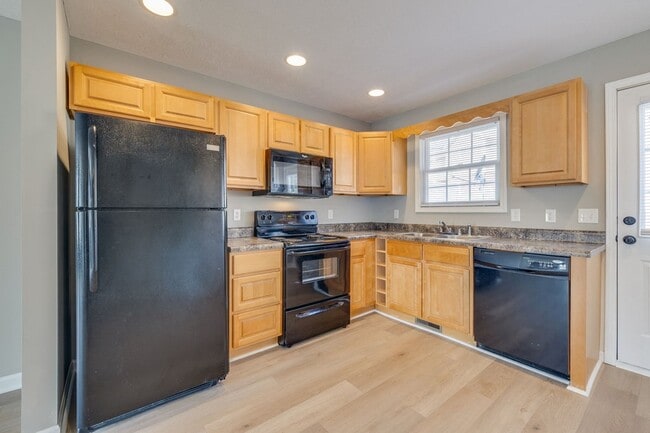 Building Photo - 14245 Lariat Lp