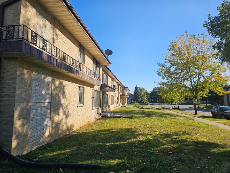 Building Photo - 4812 N 104th St