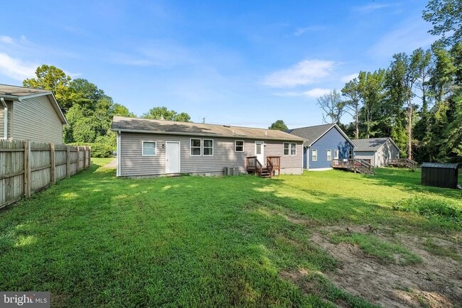 Building Photo - 68 Dale Dr