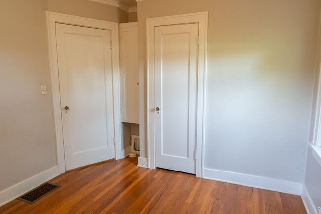 Building Photo - 4Bd/2Ba Seattle House