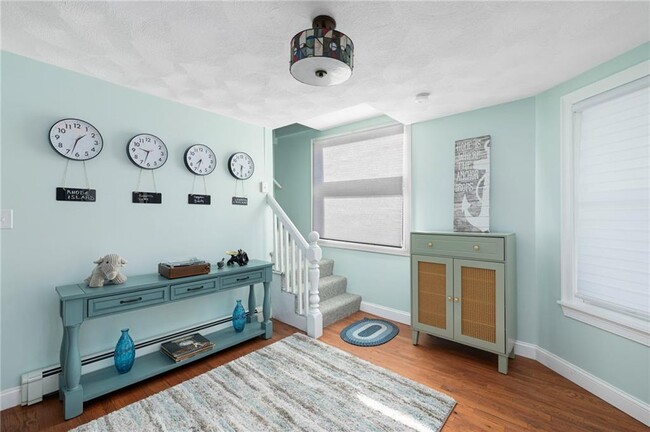 Building Photo - 206 Riverside Ave