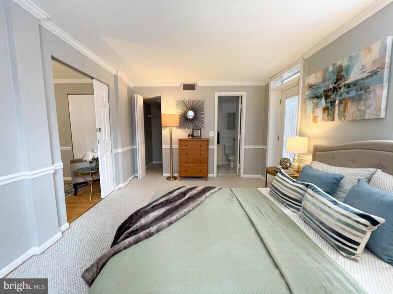 Building Photo - 1436 Meridian Pl NW