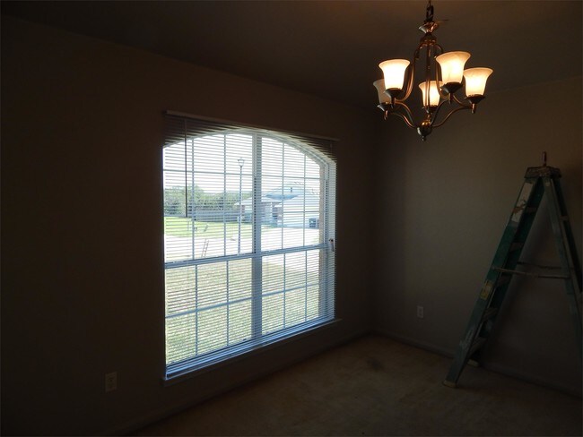 Building Photo - 601 Cattail Cir