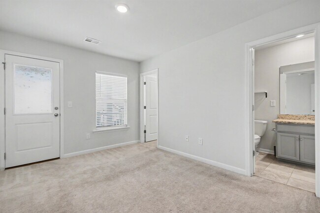 Building Photo - 2223 Blue Crane Cir