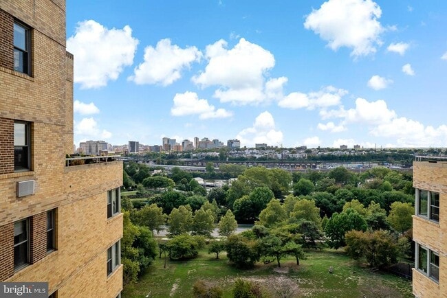 Building Photo - 2601 Pennsylvania Ave