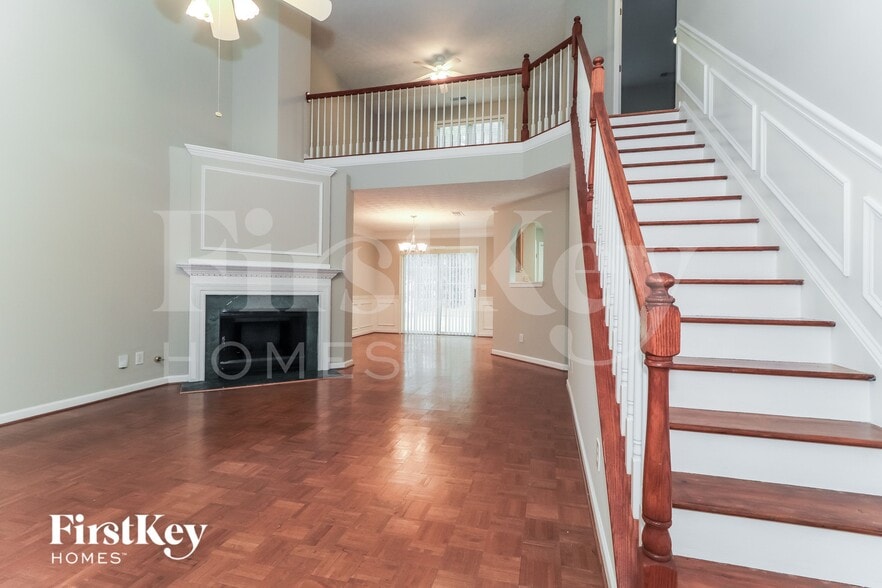 Building Photo - 347 Weatherstone Pl