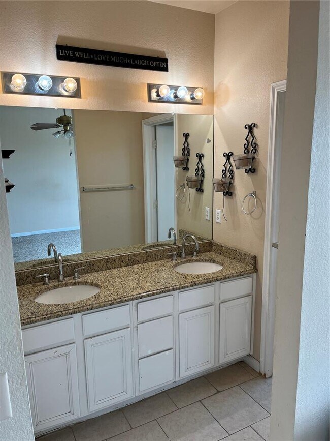 Building Photo - 2509 Tandi Trail Cove