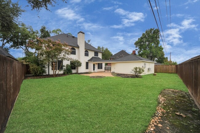 Building Photo - 2405 Guilbeau Ln