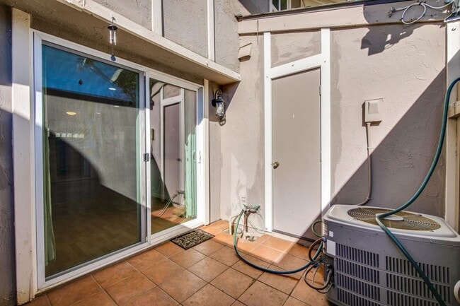 Building Photo - 2-Bed Cupertino Home with Private Yard, In-Unit Laundry, Pool and Clubhouse