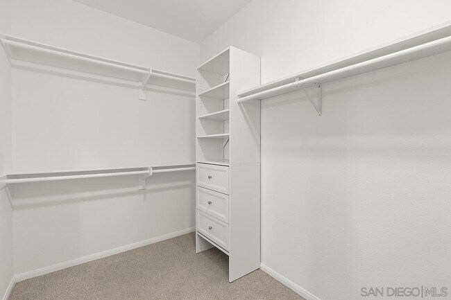 Building Photo - 11370 W San Raphael