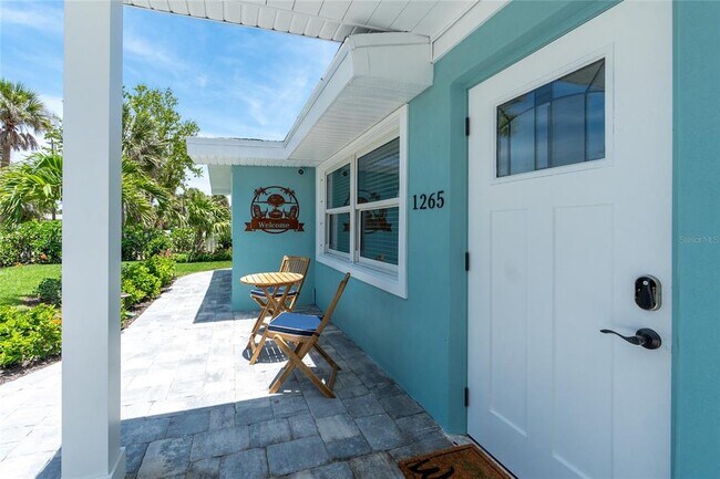 Building Photo - 1265 Holiday Dr