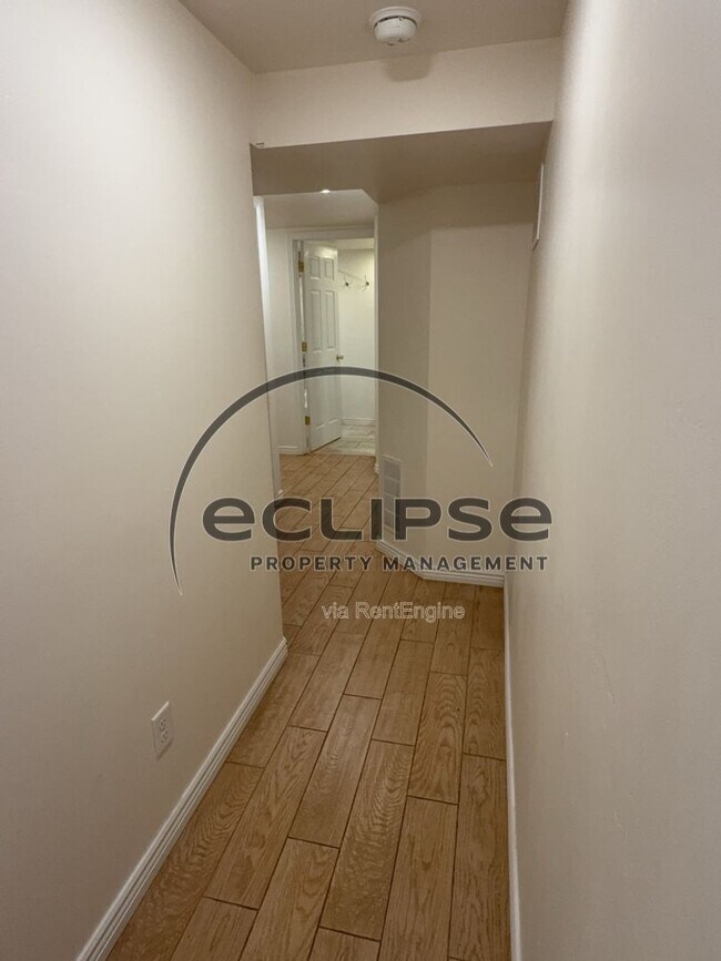 Building Photo - 1250 Orchard Ave