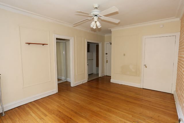 Building Photo - 1023 N Dearborn St