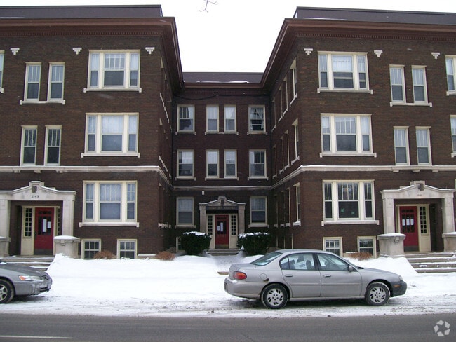 Judith Court - 2545-2549 Blaisdell Ave