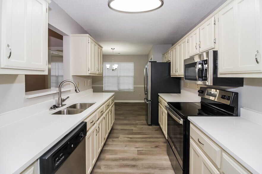 Building Photo - 5694 Pecan Trce