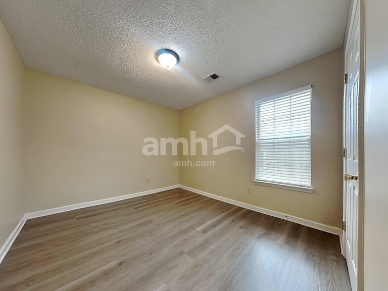 Building Photo - 6768 Cassidy Dr