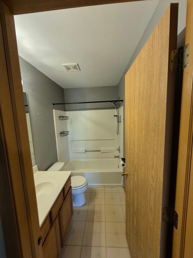 Building Photo - 776 Chesterfield Ln