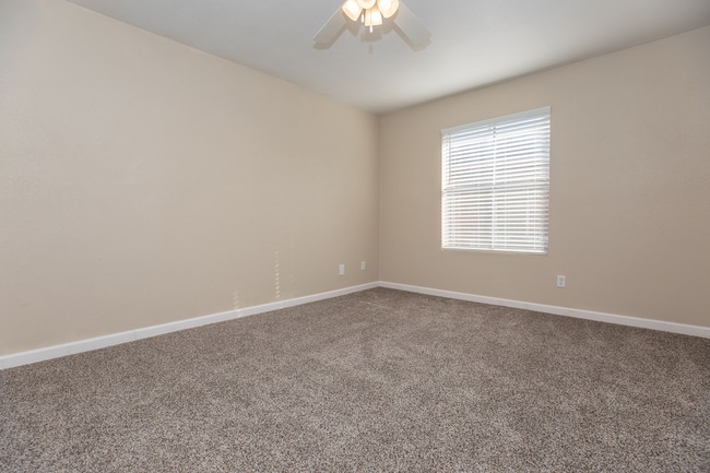 Building Photo - Chase View Apartments