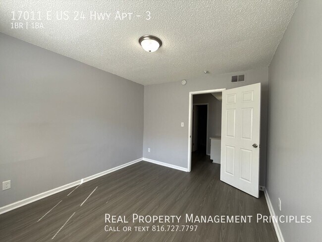 Building Photo - 17011 E 24 Hwy Cir