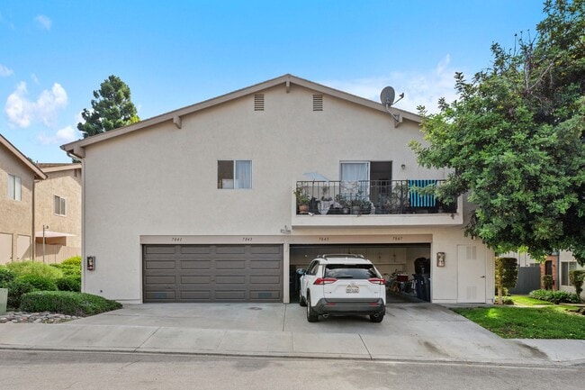 Building Photo - Beautiful UTC Townhome with Private Patio, Garage Parking, and Pool Access!