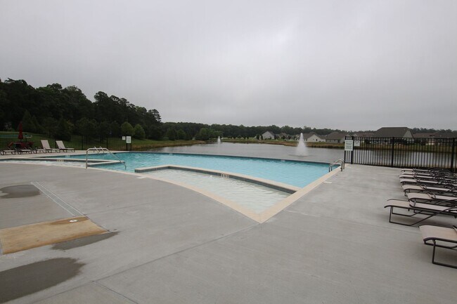 Building Photo - Nothing Beats New Contstruction!