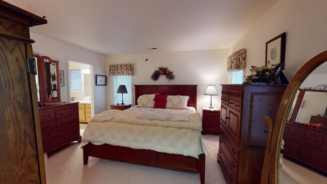 Building Photo - Short Term Furnished House