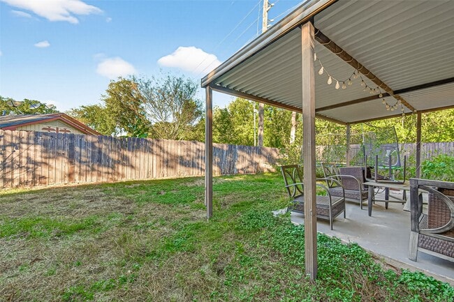 Building Photo - 13702 Ella Lee Ln