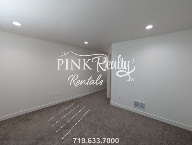 Building Photo - 284 W Kyle Dr