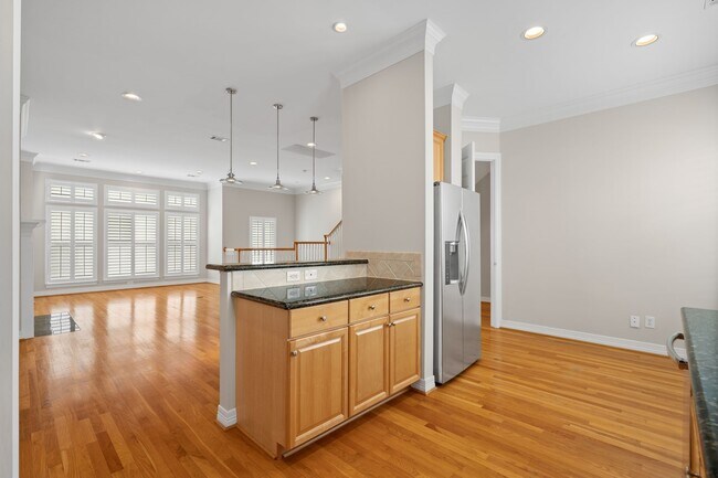 Building Photo - 2196 Bancroft Ln