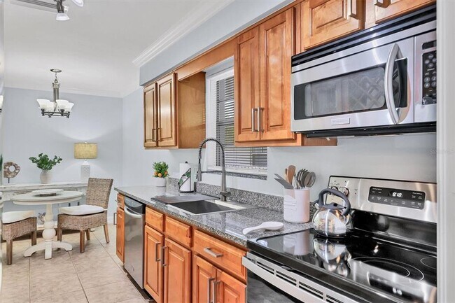 Building Photo - 3350 S Osprey Ave