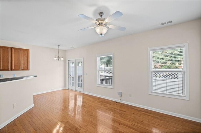 Building Photo - 1821 Willow Branch Ln