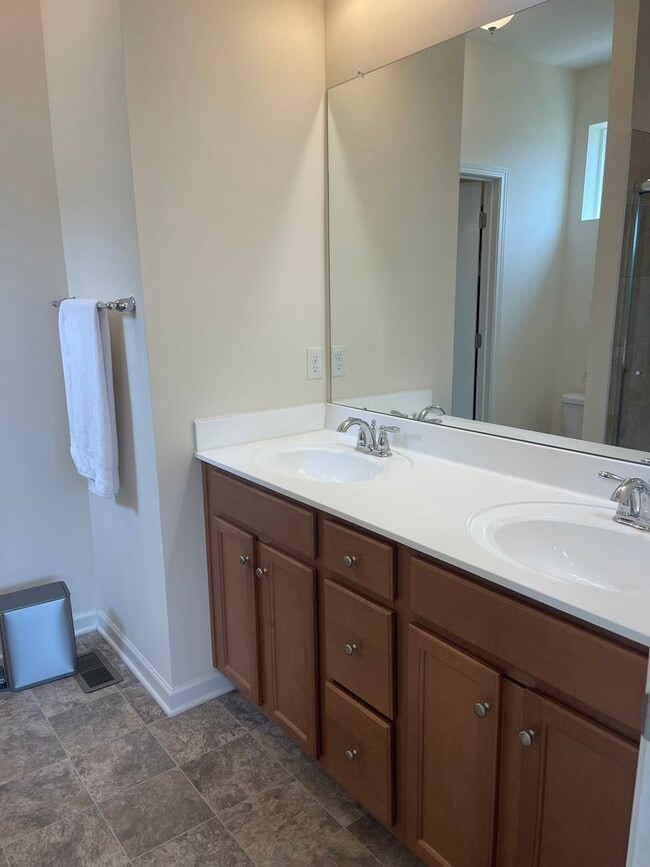 Building Photo - COMING SOON - HYETTS CROSSING