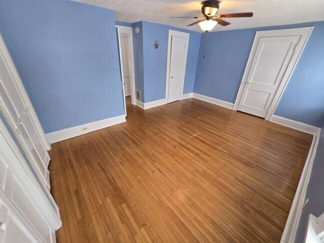 Building Photo - 232 Nichols Ave