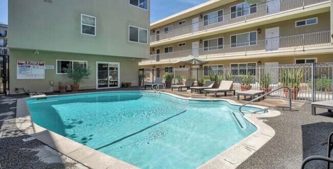 Building Photo - 11646 Chenault St