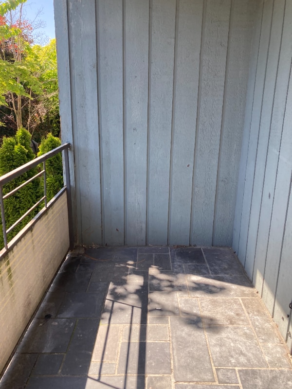 Building Photo - 1215 Queen Anne Ave N