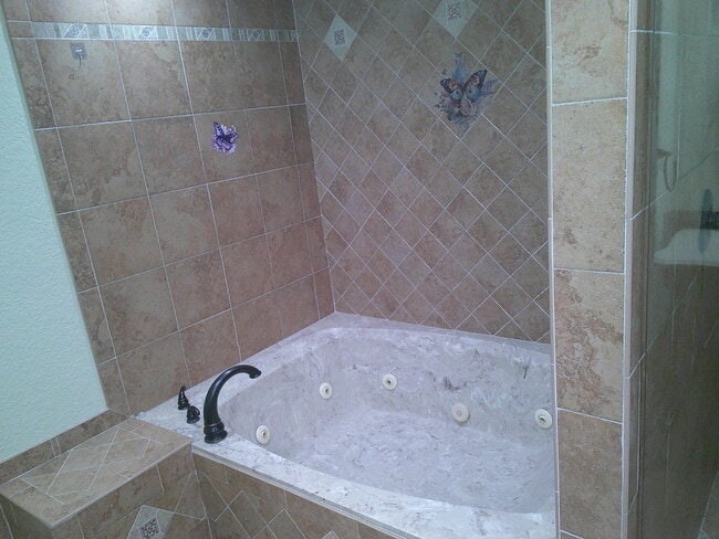 Building Photo - 4291 Coral Springs Dr