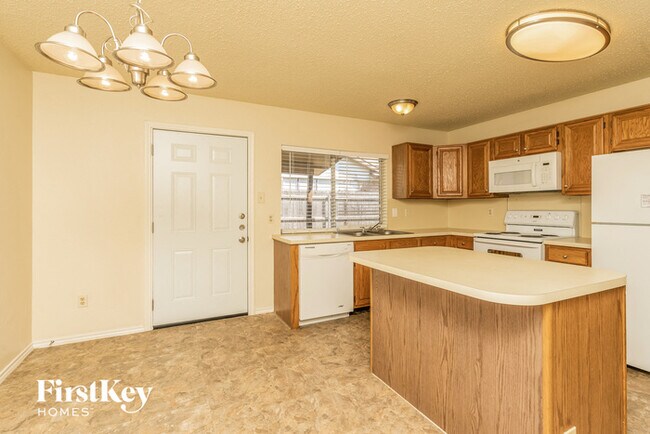 Building Photo - 4231 Glen Ridge Dr