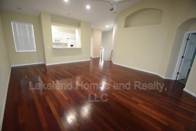 Building Photo - 534 Grasslands Village Cir