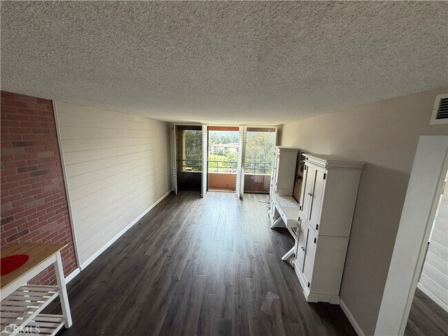 Building Photo - 24055 Paseo Del Lago W
