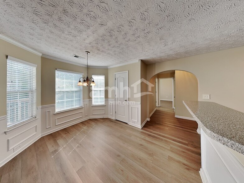 Building Photo - 131 Cottonbelle Dr