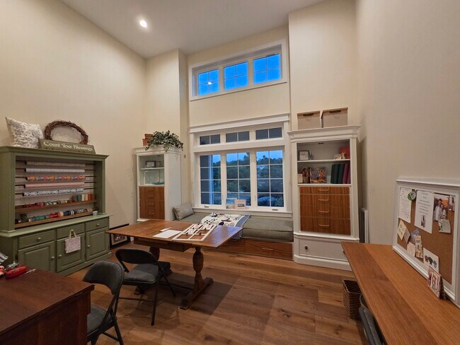 Building Photo - 27591 High Vista Dr